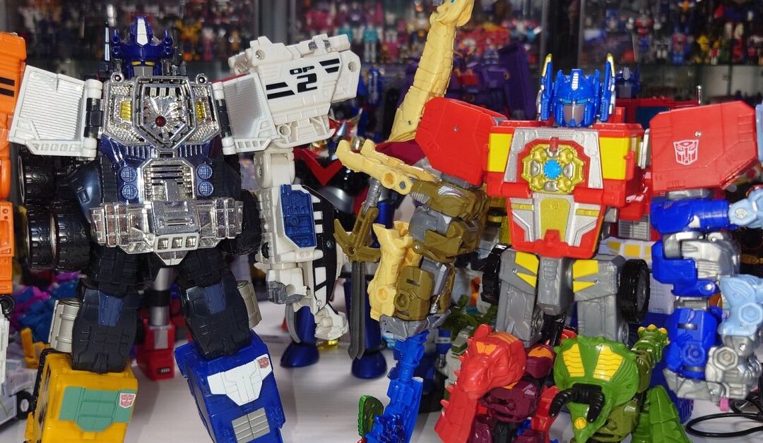 Daily Prime – Wild King WKM-01 Optimus Prime In-Hand Images Combined & Compared