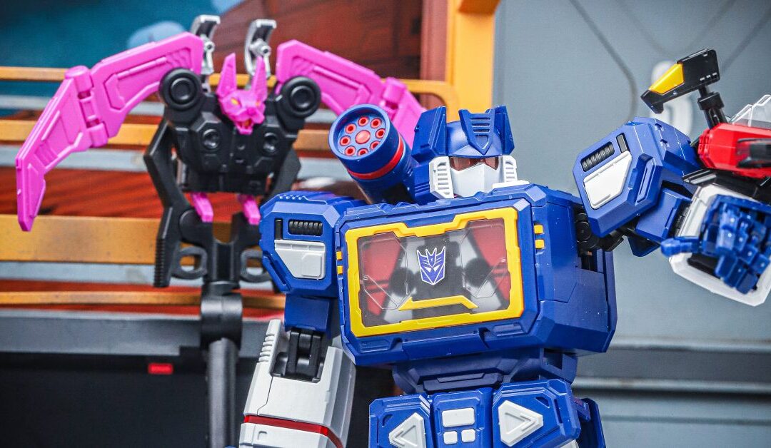Soundwave, Ravage, Laserbeak, Rumble, Ratbat In-Hand Images of Blokees Action Edition