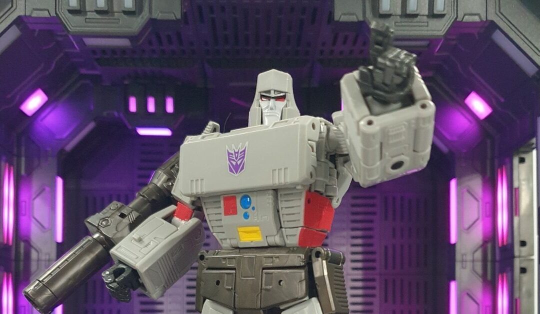First Look at Studio Series 86 Megatron Transformers Leader Class Figure!