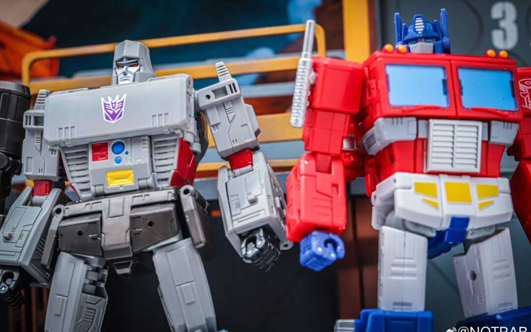 86 Megatron In-Hand Images Gallery For Transformers Studio Series Leader Class