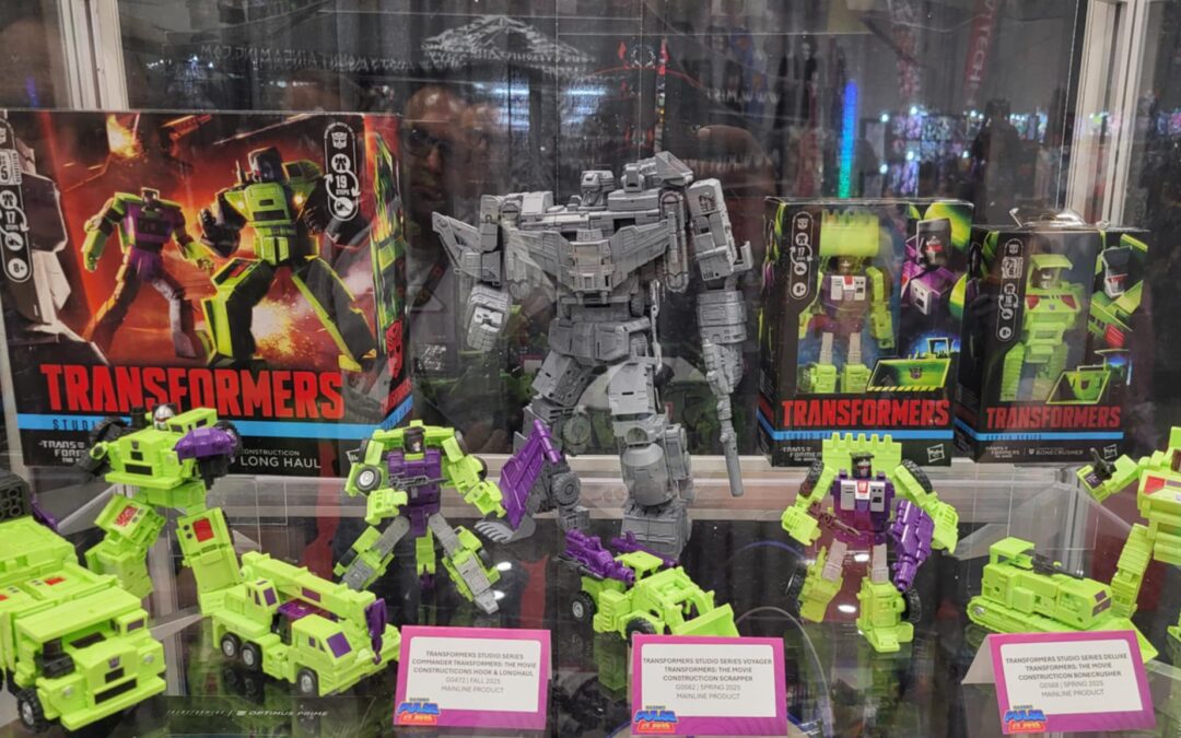 TFORMERS – Megacon 2025 Transformers Booth Images – Devastator Prototype, Superion, More Studio Series & Age Of The Primes