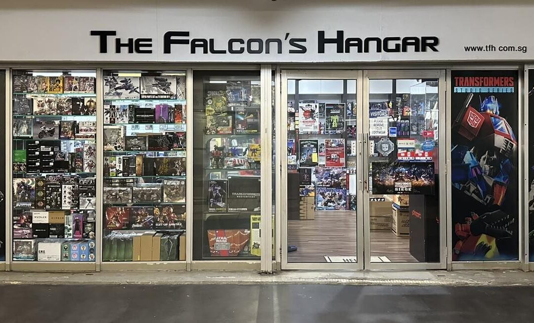 ONE Elita-1, ONE Starscream, WFC Thundercracker, 86 Grimlock Character Art from Transformers Studio Series